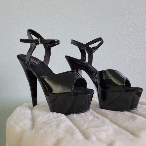 ‼️SOLD‼️Pleaser 6" in black heels size 7 ½ - Picture 4 of 6